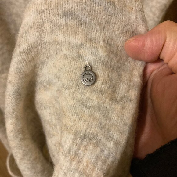 #51Cream Long Sweater Vest with Round Buttons, Size Large - Picture 5 of 7